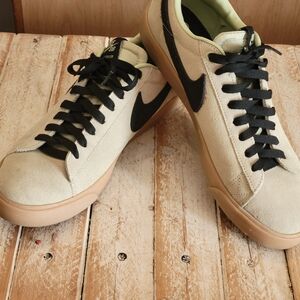 Size 9.5- Nike Blazer Low Olive Aura Sneakers Mens Walking